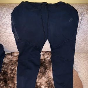Nike tech joggers